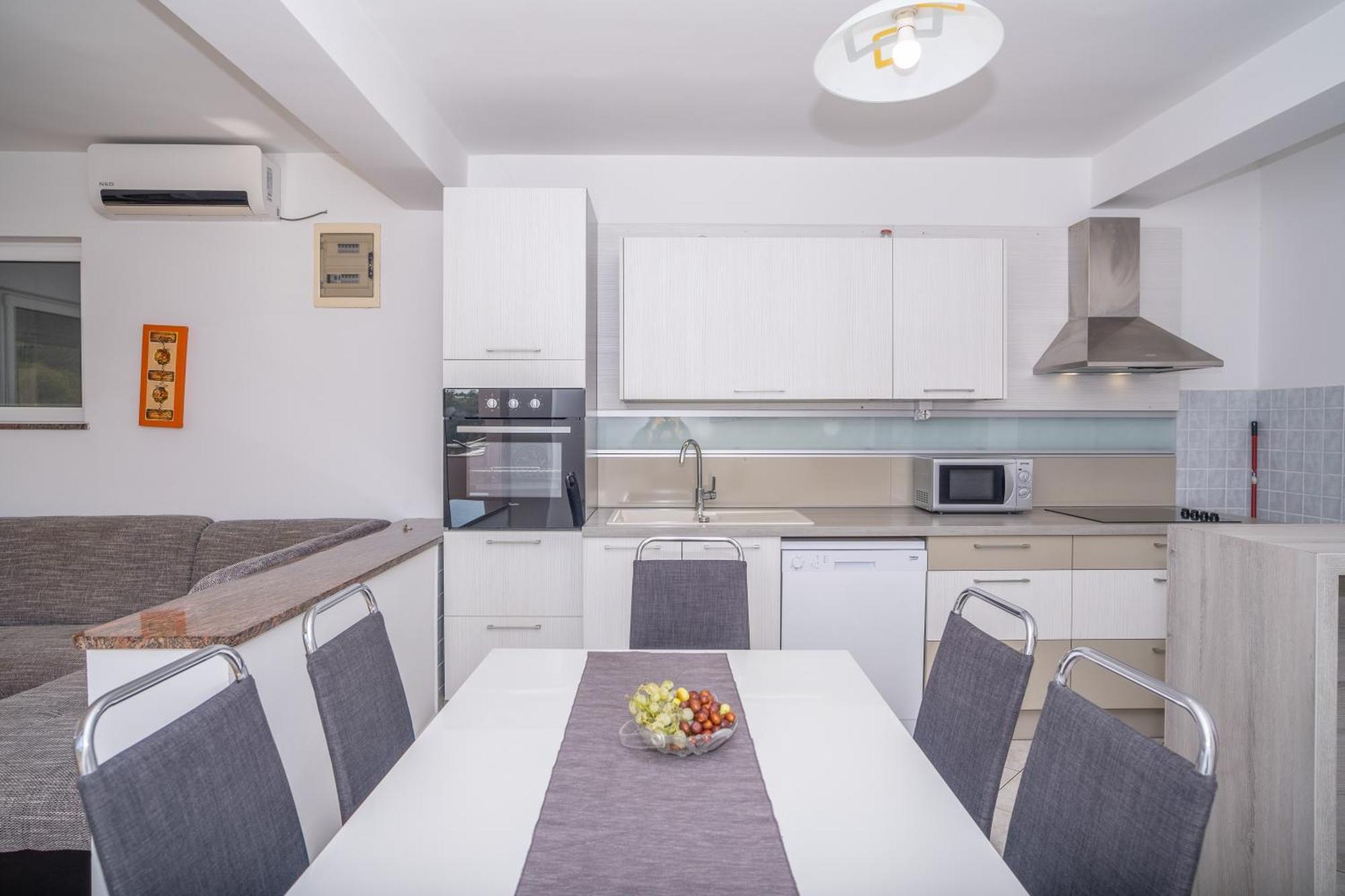 Apartment Bura شيبينيك المظهر الخارجي الصورة